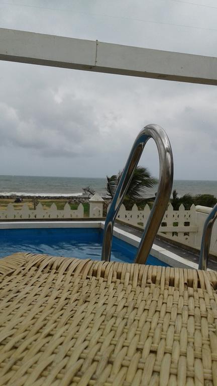 Petit Guest House Negombo Ngoại thất bức ảnh