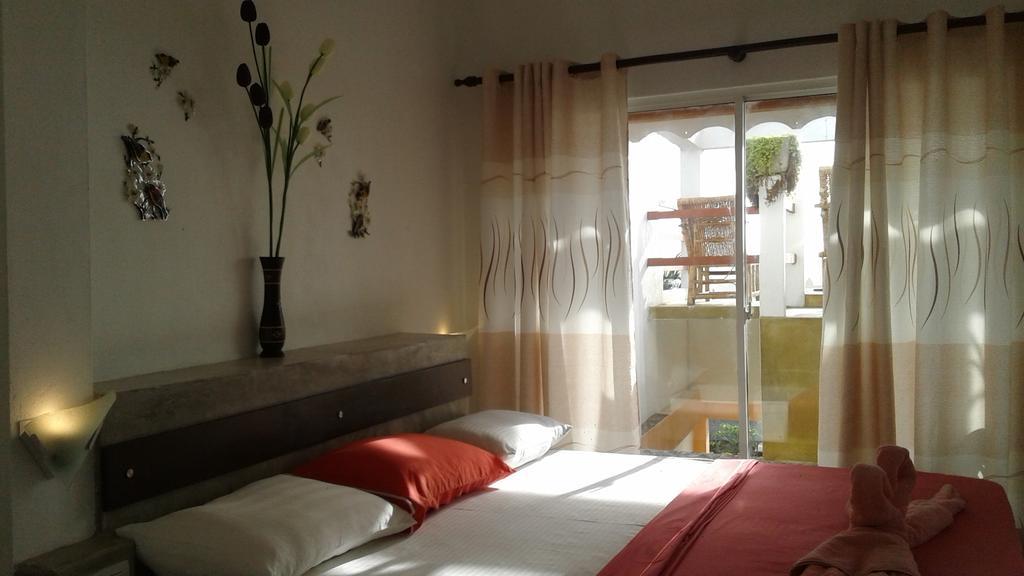 Petit Guest House Negombo Ngoại thất bức ảnh